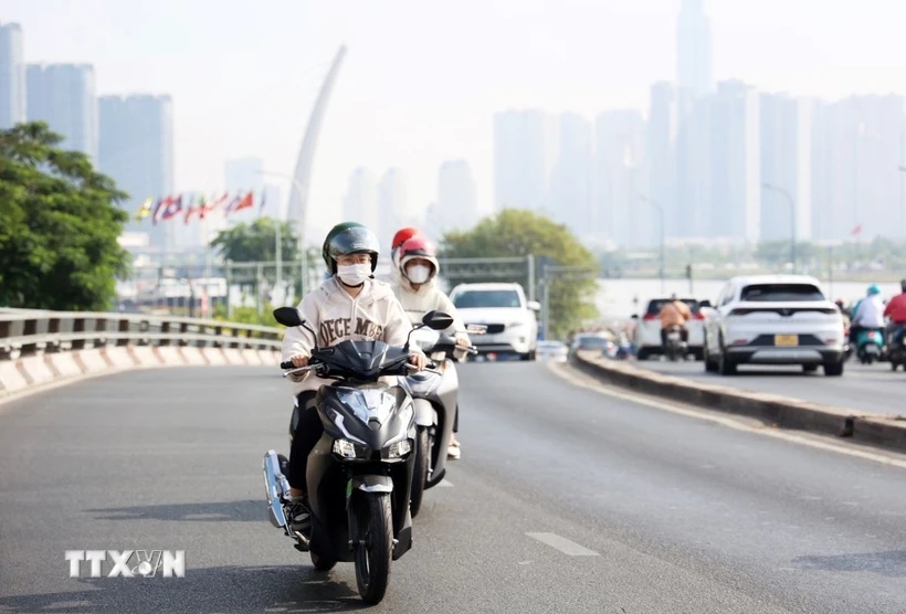 Thời tiết ngày 23-3: Nam Bộ nắng nóng với nền nhiệt trên 35 độ C