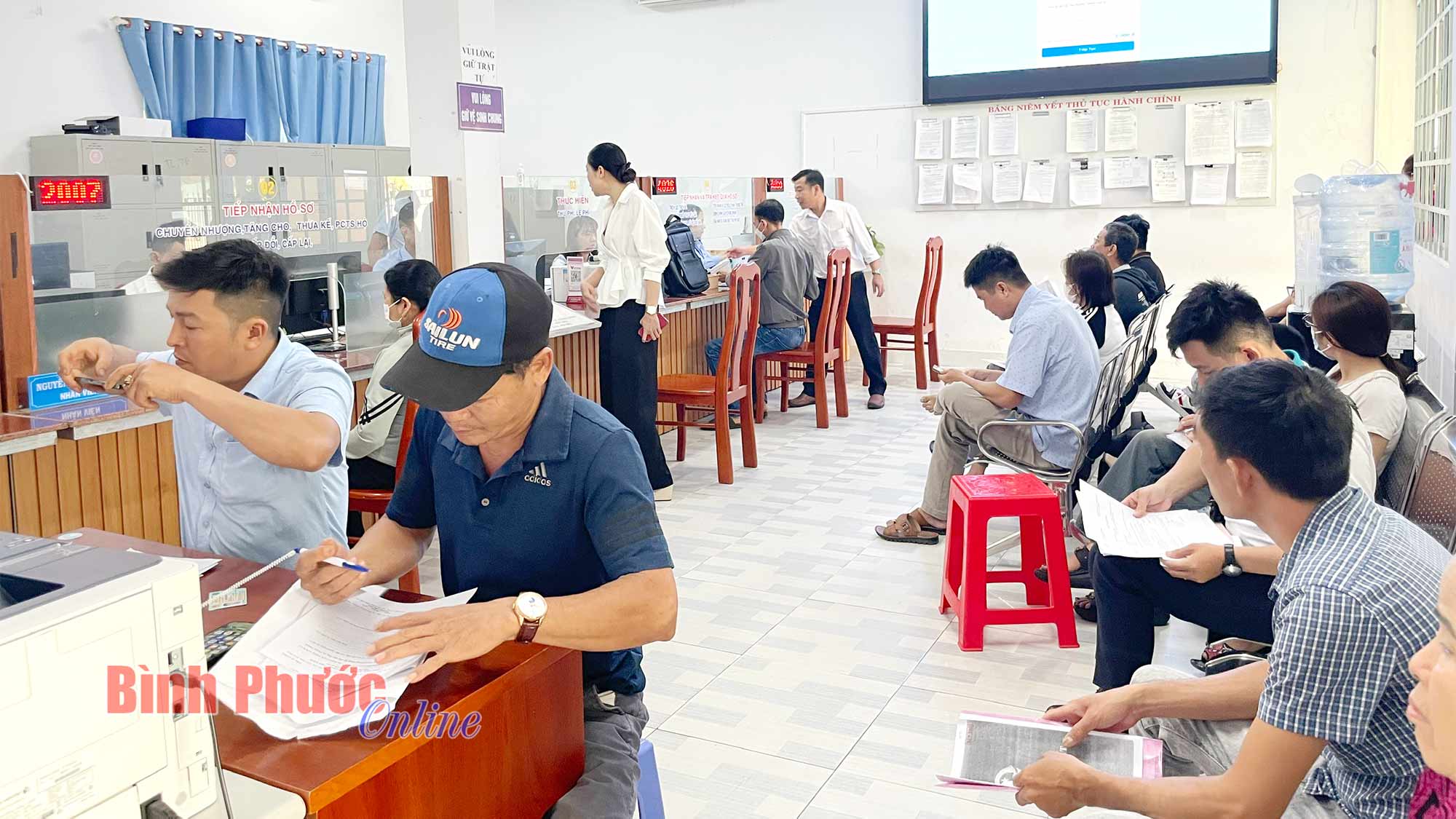 Tinh gọn bộ máy: Chạy nhanh hơn, xếp hàng nhanh hơn