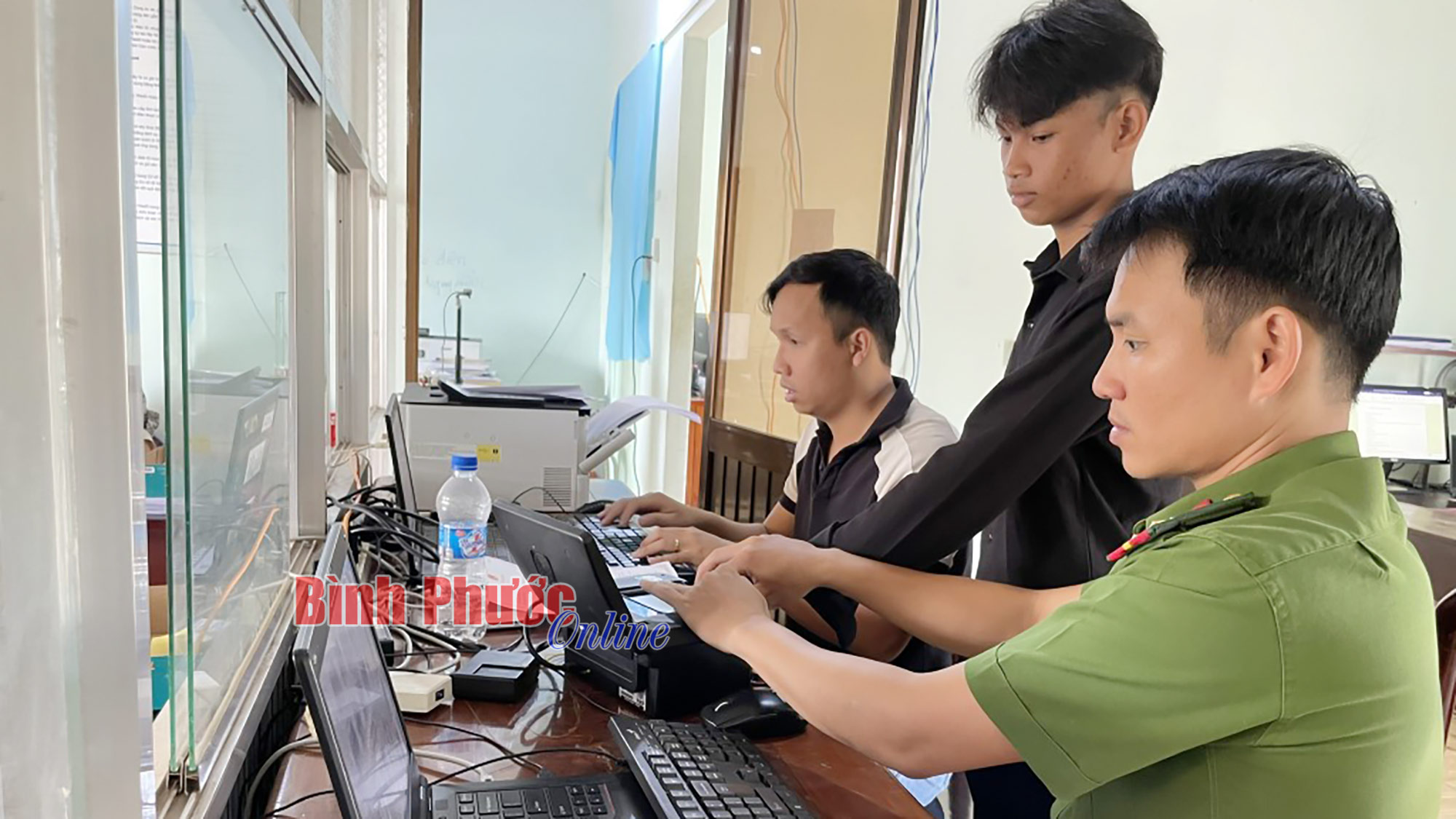 Tỉnh toàn diện, xã vững mạnh, bám cơ sở