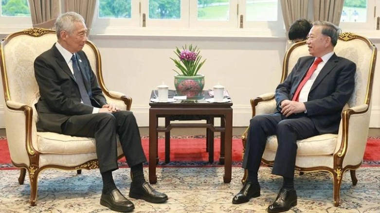 Tổng Bí thư Tô Lâm gặp nguyên Thủ tướng, Bộ trưởng cao cấp Lý Hiển Long