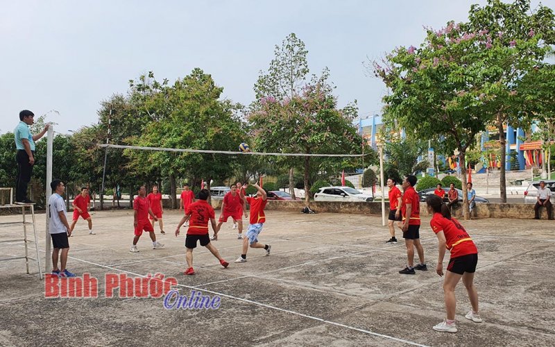 6 đội tham gia giải bóng chuyền, bóng bàn ngành VHTT&DL tỉnh