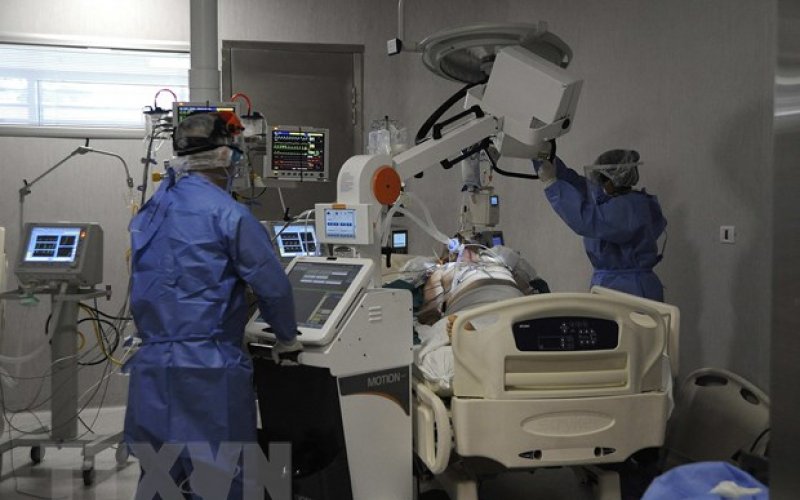 Argentina siết chặt phòng chống dịch để giảm tải cho hệ thống y tế