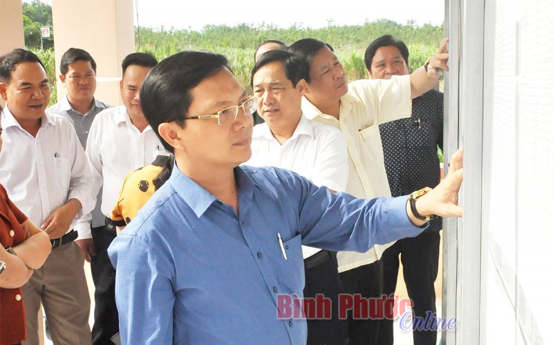 Bù Đốp: 100% khu vực bỏ phiếu đã niêm yết danh sách cử tri