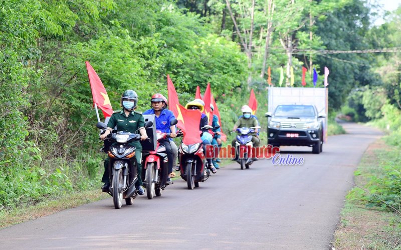 Đa dạng hình thức tuyên truyền bầu cử ở vùng biên giới