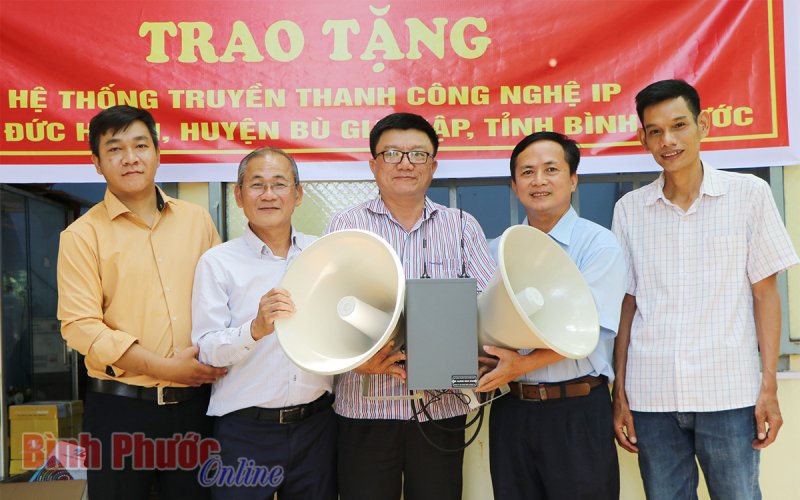 Đưa truyền thanh thông minh không dây về xã Đức Hạnh
