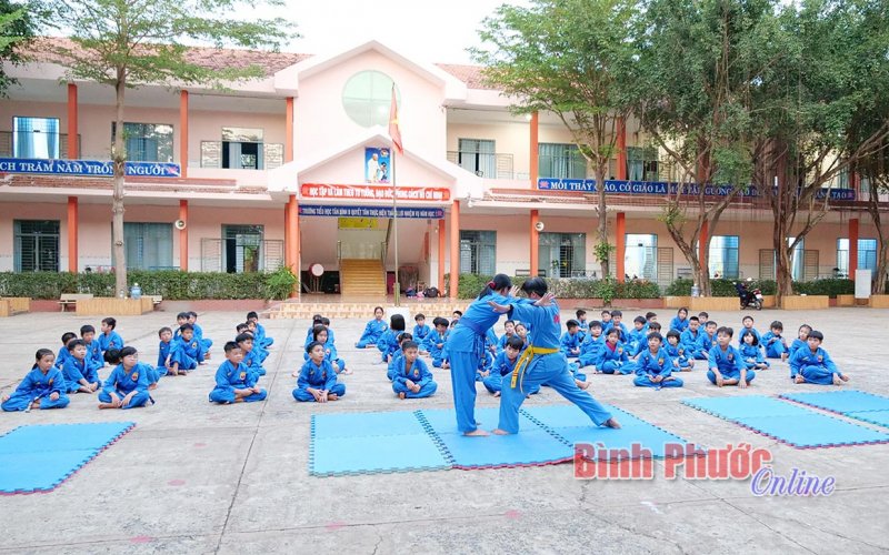 Đưa võ thuật vào học đường