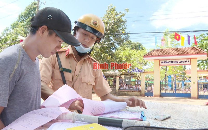 Nhiều giải pháp kéo giảm tai nạn giao thông ở Phú Riềng