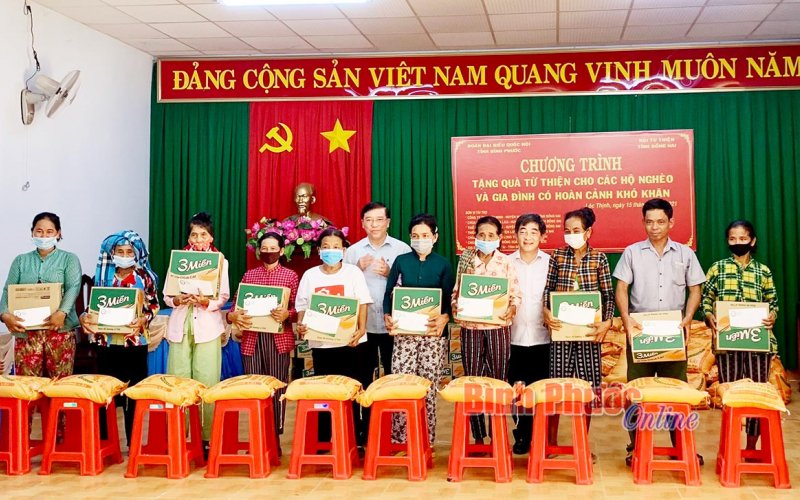 Những món quà nghĩa tình