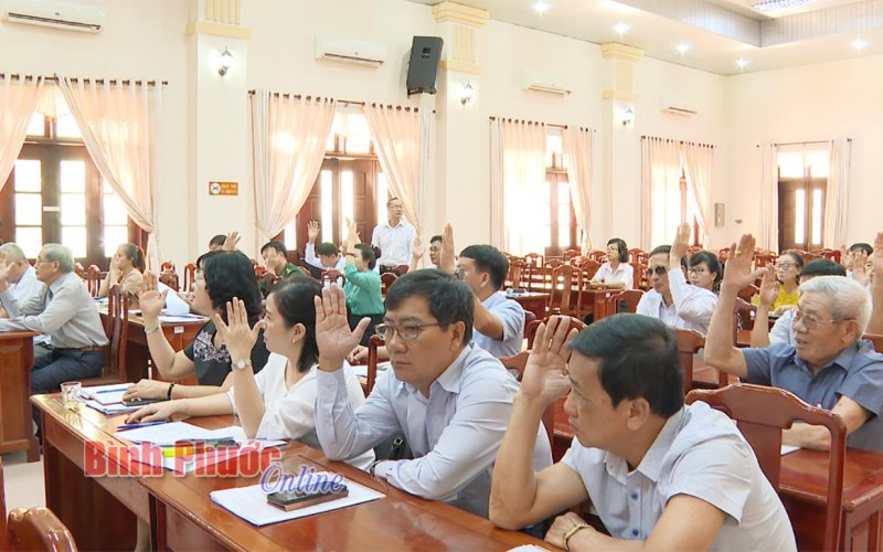 Thống nhất 8 người ứng cử ĐBQH, 98 người ứng cử đại biểu HĐND tỉnh khóa X