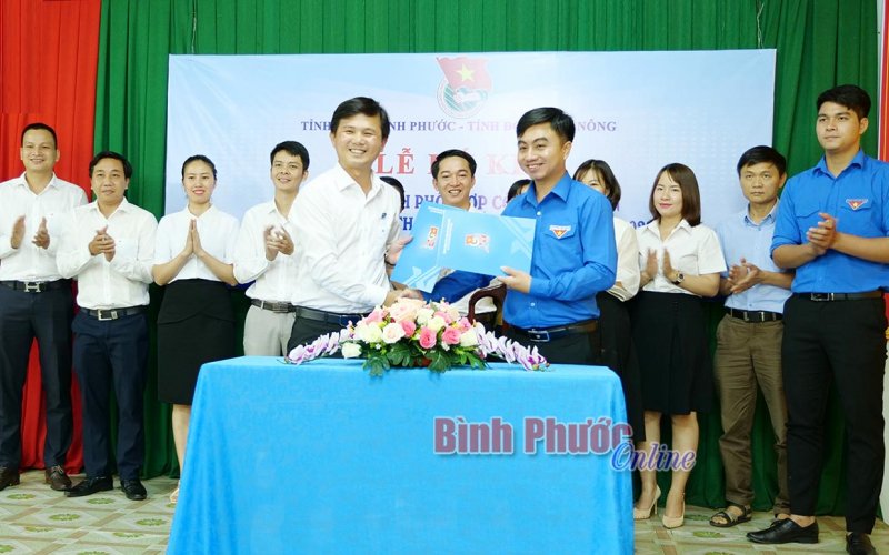 Tỉnh đoàn Bình Phước và Đắk Nông ký kết thực hiện chương trình phối hợp