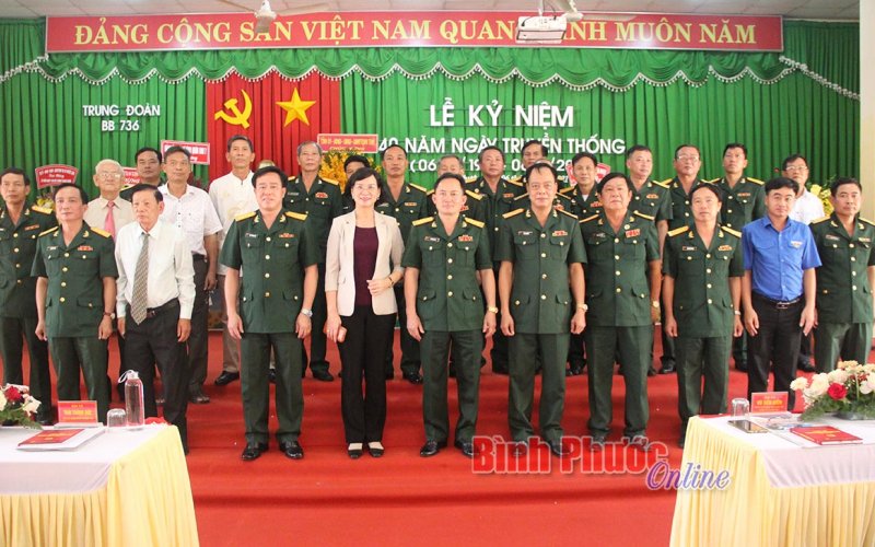 Trung đoàn bộ binh 736 kỷ niệm 40 năm ngày truyền thống 