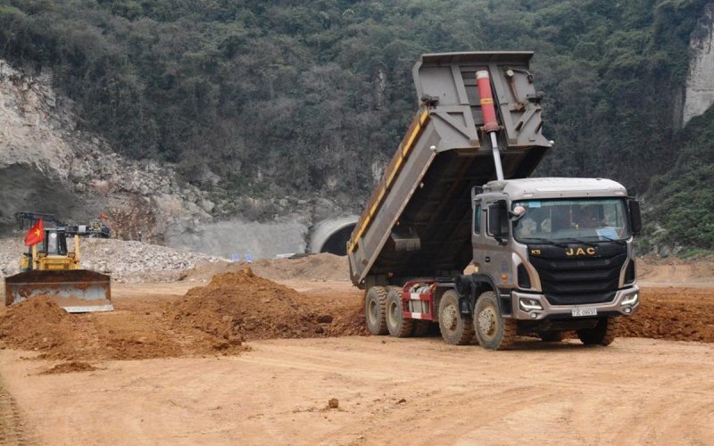 Bộ GTVT yêu cầu rà soát mức đầu tư dự án do giá vật liệu tăng cao