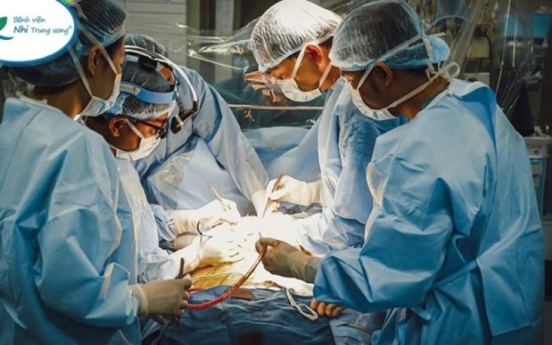 Chủ tịch nước Nguyễn Xuân Phúc biểu dương Bệnh viện Nhi Trung ương