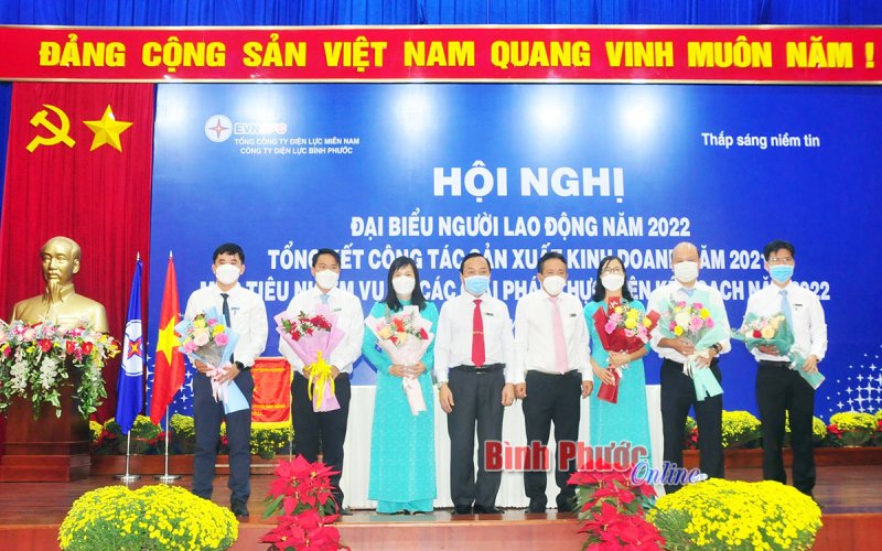 Điện lực Bình Phước: Đi lên từ gian khó