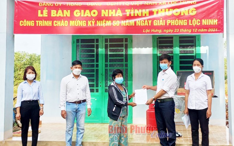 Những vấn đề có tính nguyên tắc nâng cao năng lực lãnh đạo và sức chiến đấu của chi, đảng bộ cấp xã