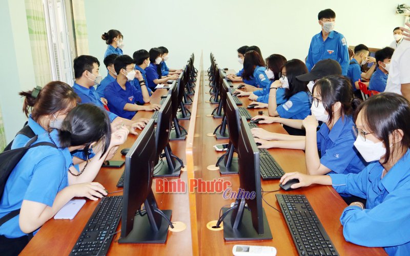 N&ocirc; nức Ng&agrave;y S&aacute;ch v&agrave; Văn h&oacute;a đọc tỉnh B&igrave;nh Phước