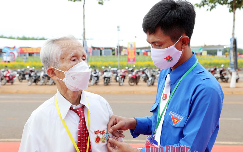 Phấn khởi lễ kỷ niệm 50 năm Ngày giải phóng Lộc Ninh