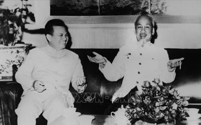 Quan hệ đặc biệt Lào - Việt Nam được tạo dựng từ trong lịch sử dựng nước và giữ nước