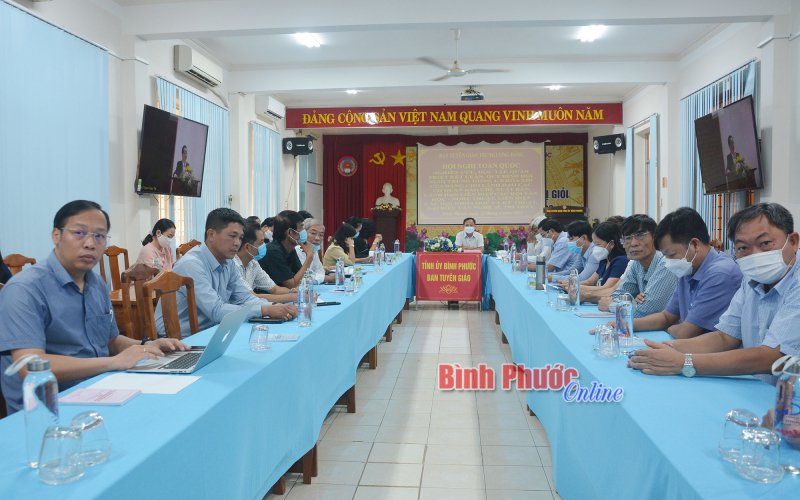 Quán triệt nội dung kết luận, quy định của BCH Trung ương khóa XIII cho lãnh đạo các cơ quan báo chí, xuất bản, văn nghệ sĩ, trí thức