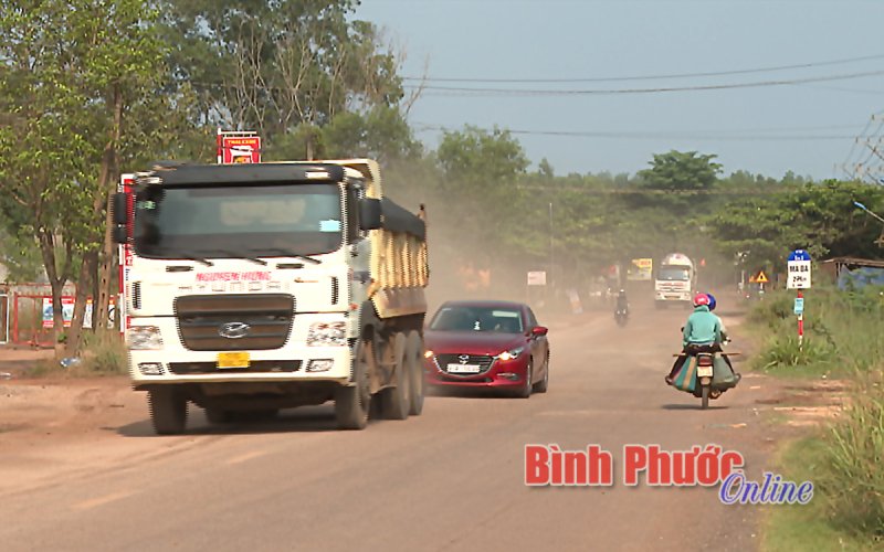 Siết chặt hoạt động xe quá tải trên ĐT753