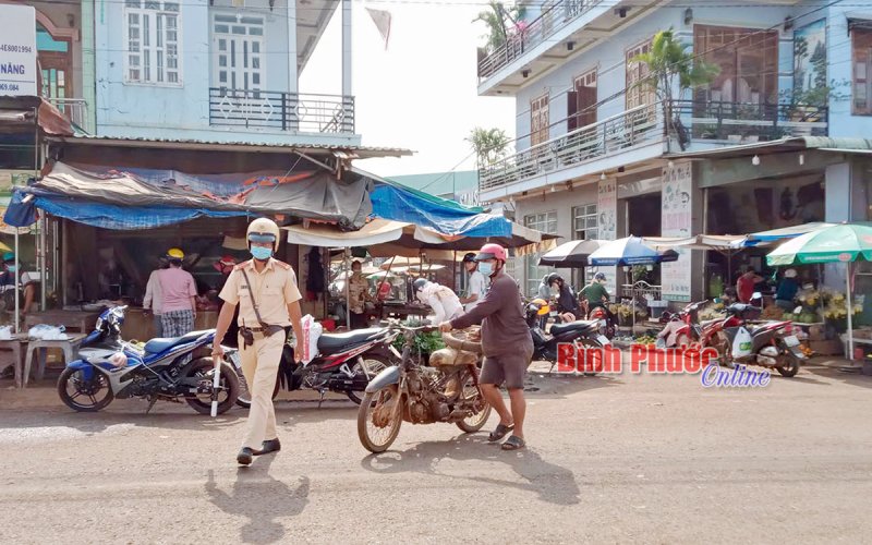 Siết chặt xử lý xe “nhiều không” 