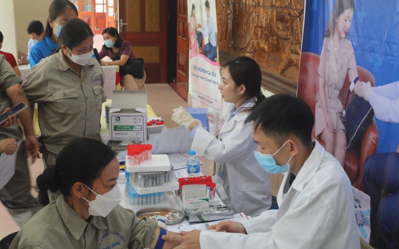 Sớm có chính sách hỗ trợ người lao động quay trở lại làm việc