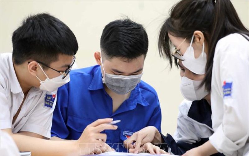 Thí sinh bắt đầu thử đăng ký dự thi tốt nghiệp Trung học Phổ thông trực tuyến