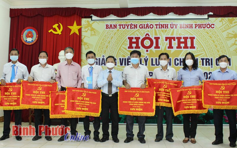 Thí sinh Tạ Đình Tuấn nhất hội thi giảng viên lý luận chính trị giỏi tỉnh Bình Phước năm 2022