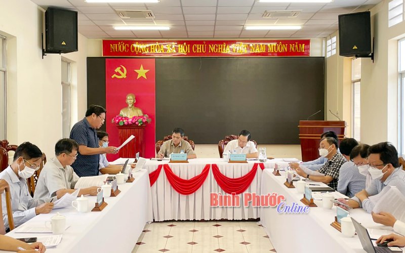 Xem xét kết quả giám sát việc thực hiện danh mục các dự án thu hồi đất