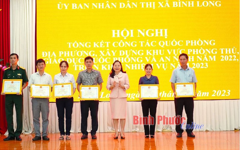 Bình Long tổng kết công tác quốc phòng địa phương