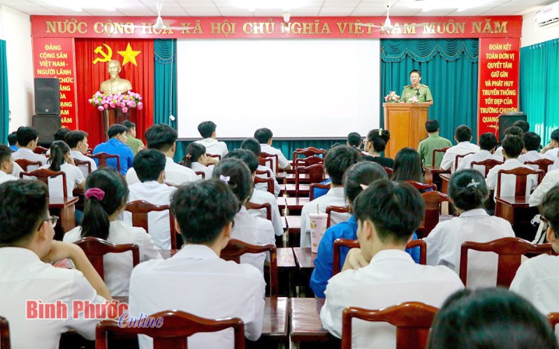 Bình Phước: Đổi mới tư vấn tuyển sinh vào các trường Công an nhân dân 