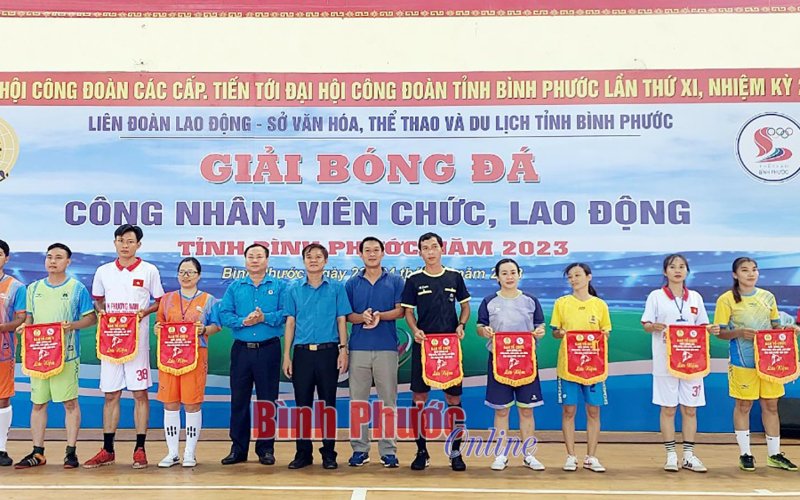 Bình Phước: Khai mạc giải bóng đá công nhân viên chức, người lao động năm 2023