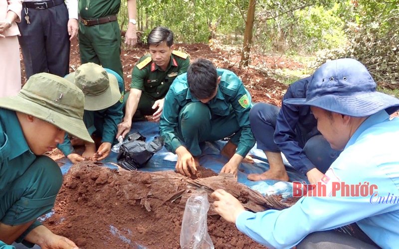 Bình Phước: Phát hiện, cất bốc thêm 7 hài cốt liệt sĩ