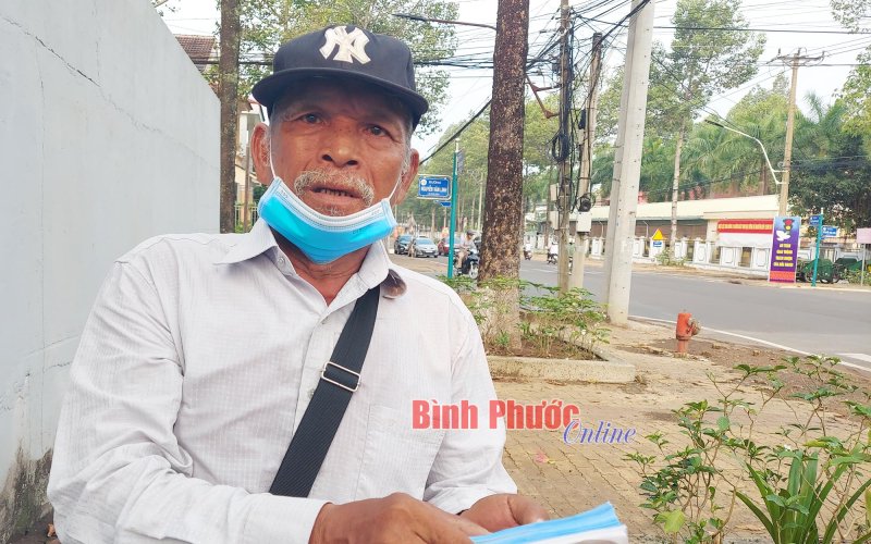 Bình Phước: Xác minh thông tin người tật nguyền bị “giật” gần 60 tờ vé số