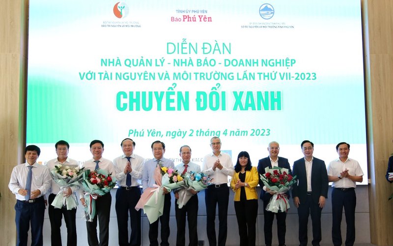 Chính quyền, doanh nghiệp và báo chí đóng vai trò quan trọng trong ‘chuyển đổi xanh’