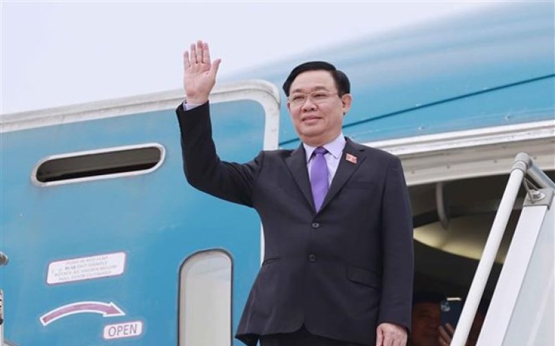 Chủ tịch Quốc hội bắt đầu thăm chính thức Cộng hoà Argentina