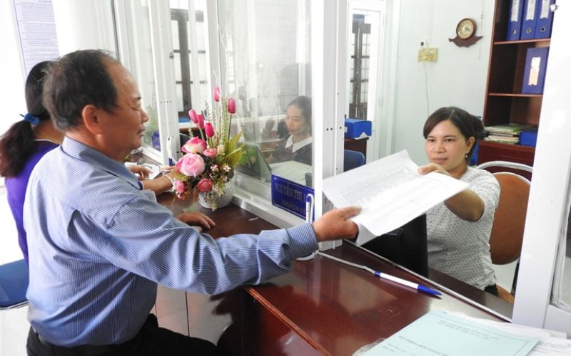 Đề xuất tăng mức hưởng tiền trợ cấp với lao động thừa năm tham gia BHXH