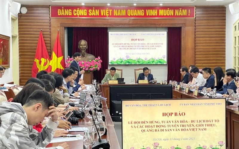 Lễ hội Đền H&ugrave;ng v&agrave; Tuần văn h&oacute;a-du lịch đất Tổ