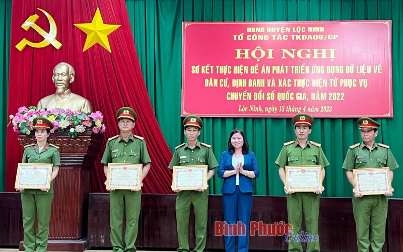 Lộc Ninh: Sơ kết 1 năm triển khai Đề án 06 của Chính phủ