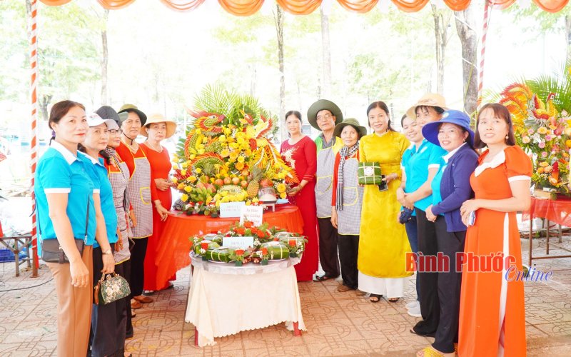 Ph&uacute; Riềng: S&ocirc;i nổi hội thi g&oacute;i b&aacute;nh chưng nhớ ng&agrave;y Giỗ tổ