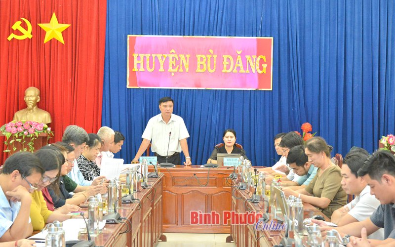 Quan tâm chế độ, chính sách cho người hoạt động không chuyên trách