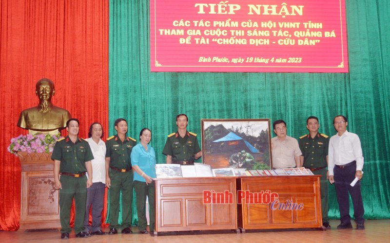 Tiếp nhận 134 t&aacute;c phẩm dự thi s&aacute;ng t&aacute;c, phổ biến t&aacute;c phẩm văn học, nghệ thuật