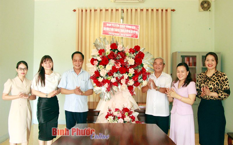 Trưởng ban Tuyên giáo Tỉnh ủy chúc mừng 73 năm Ngày thành lập Hội Nhà báo Việt Nam