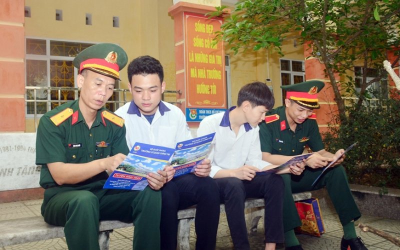 Tuyển sinh quân sự năm 2023: Thí sinh cần đạt tiêu chí gì khi sơ tuyển?