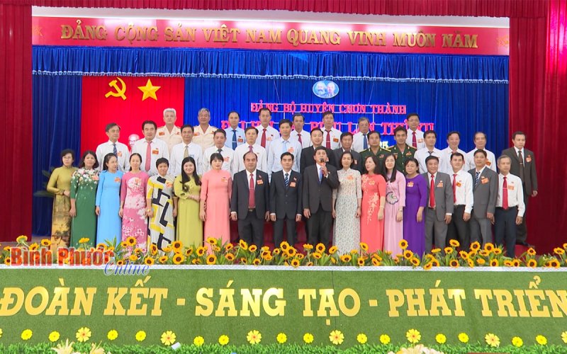 Xây dựng Đảng là then chốt