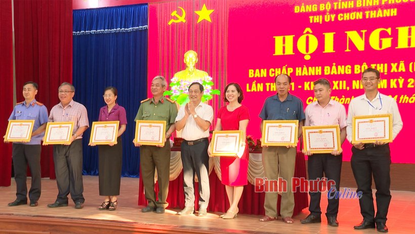 Chơn Thành, Lộc Ninh: Quý 1 kết nạp được 60 đảng viên