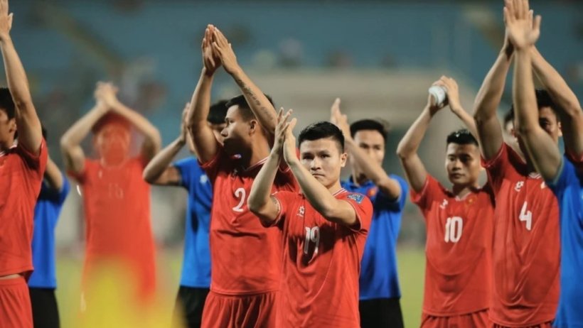 Đội tuyển Việt Nam tụt 10 bậc, rơi xuống hạng 115 thế giới