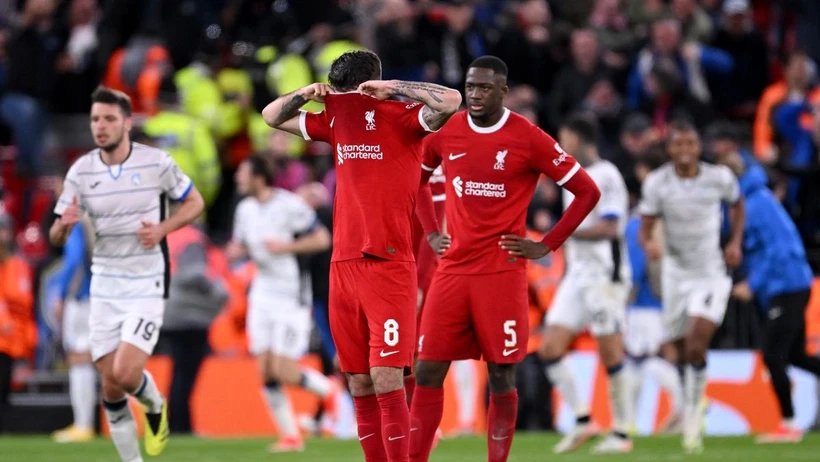 Europa League: Liverpool thua sốc 0-3 tại Anfield, Leverkusen chiếm ưu thế