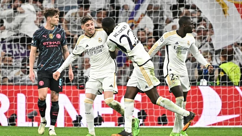 Kết quả Champions League: 'Mưa bàn thắng' sau màn rượt đuổi hấp dẫn