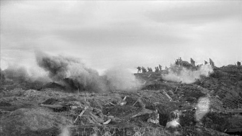 Ngày 11-4-1954: Bắt đầu đợt 2 trận đánh tiêu diệt đồi C1